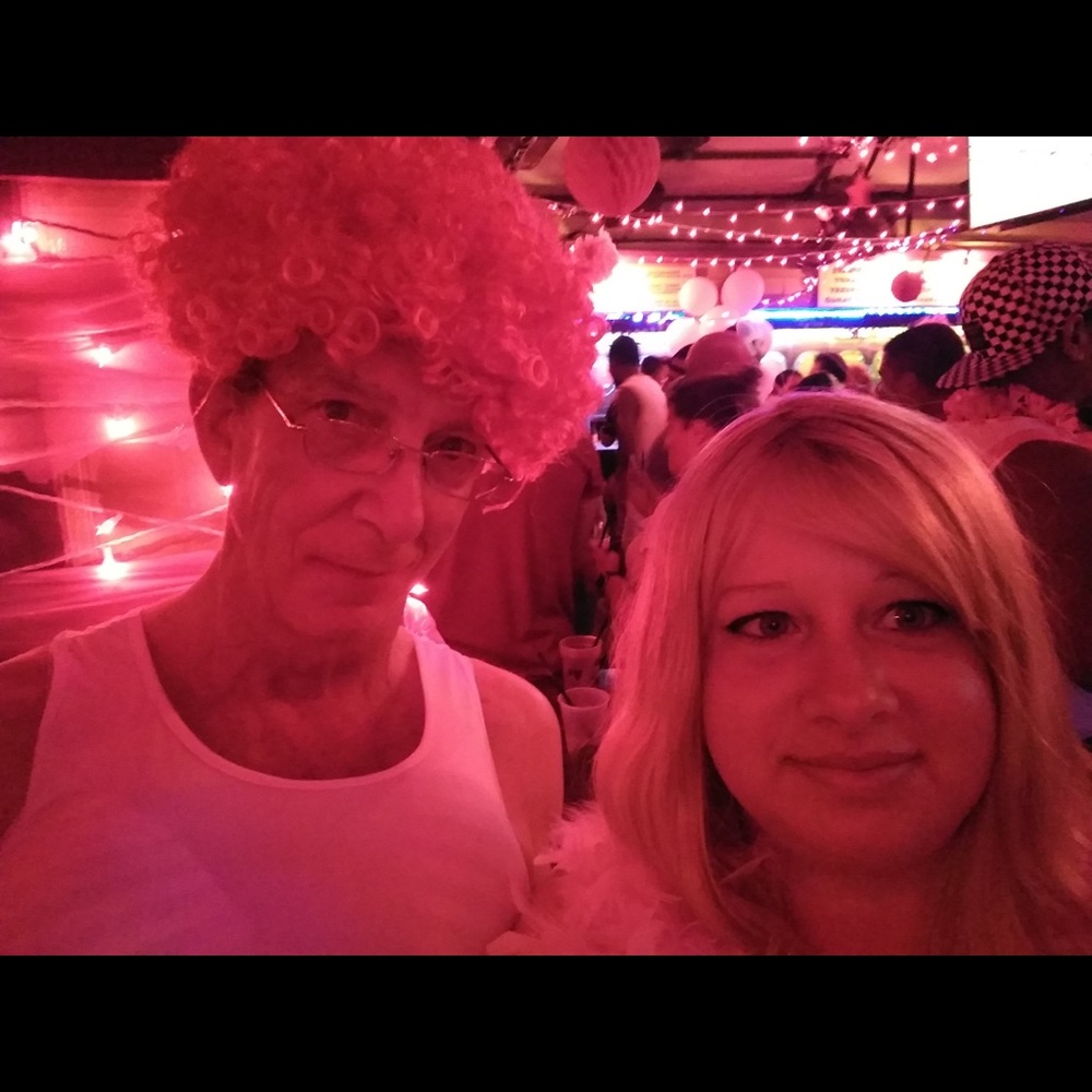 Meet your Poshers, Melissa and John: